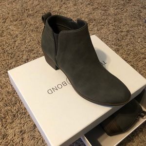 Brand new girl booties.